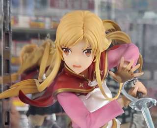 SAOのヒロインのフィギュアお値段セットで4万円🙄←
